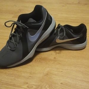 Nike Air Mavin Basketball Shoes 11.5